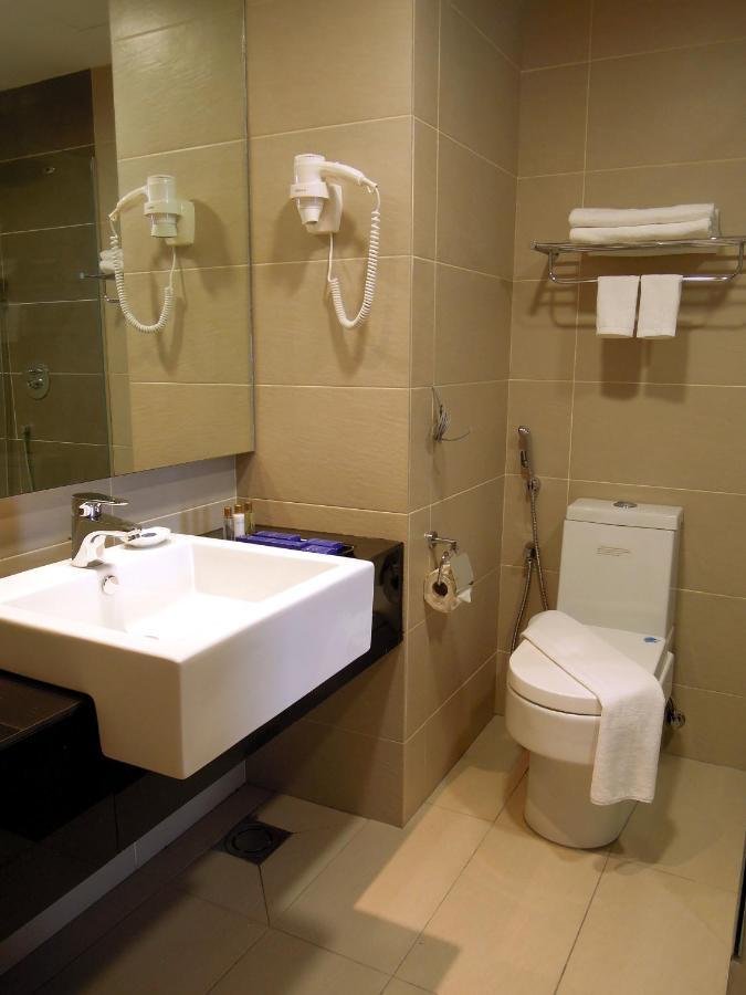 Hotel Excelsior Ipoh Quarto foto